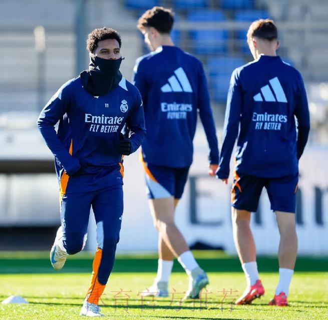 记者：阿扎尔参加了本周日皇马的完整训练